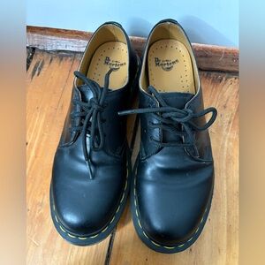 1461 Dr. Martens Smooth Leather Oxford Shoes in Black, US Women’s Size 9